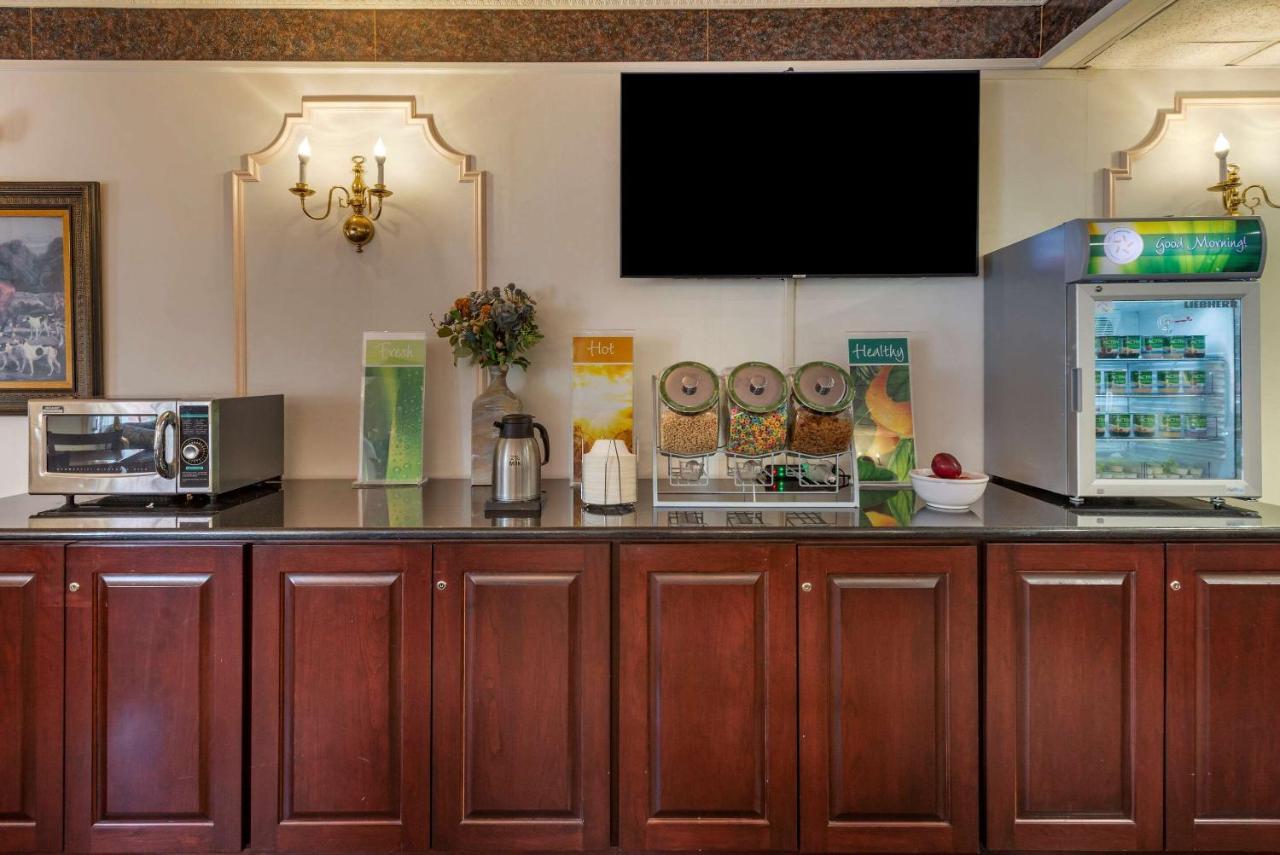 Quality Inn Montgomeryville-Philadelphia Екстериор снимка
