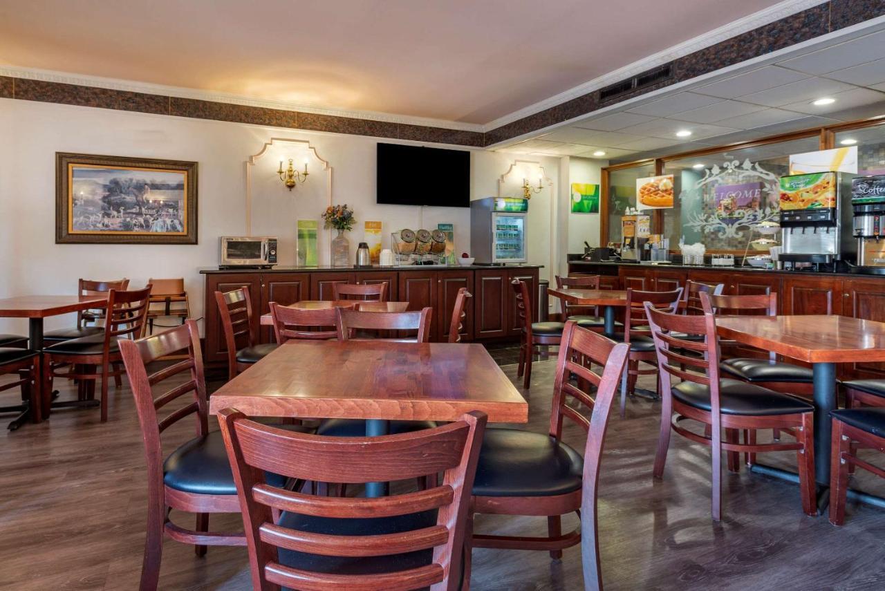 Quality Inn Montgomeryville-Philadelphia Екстериор снимка