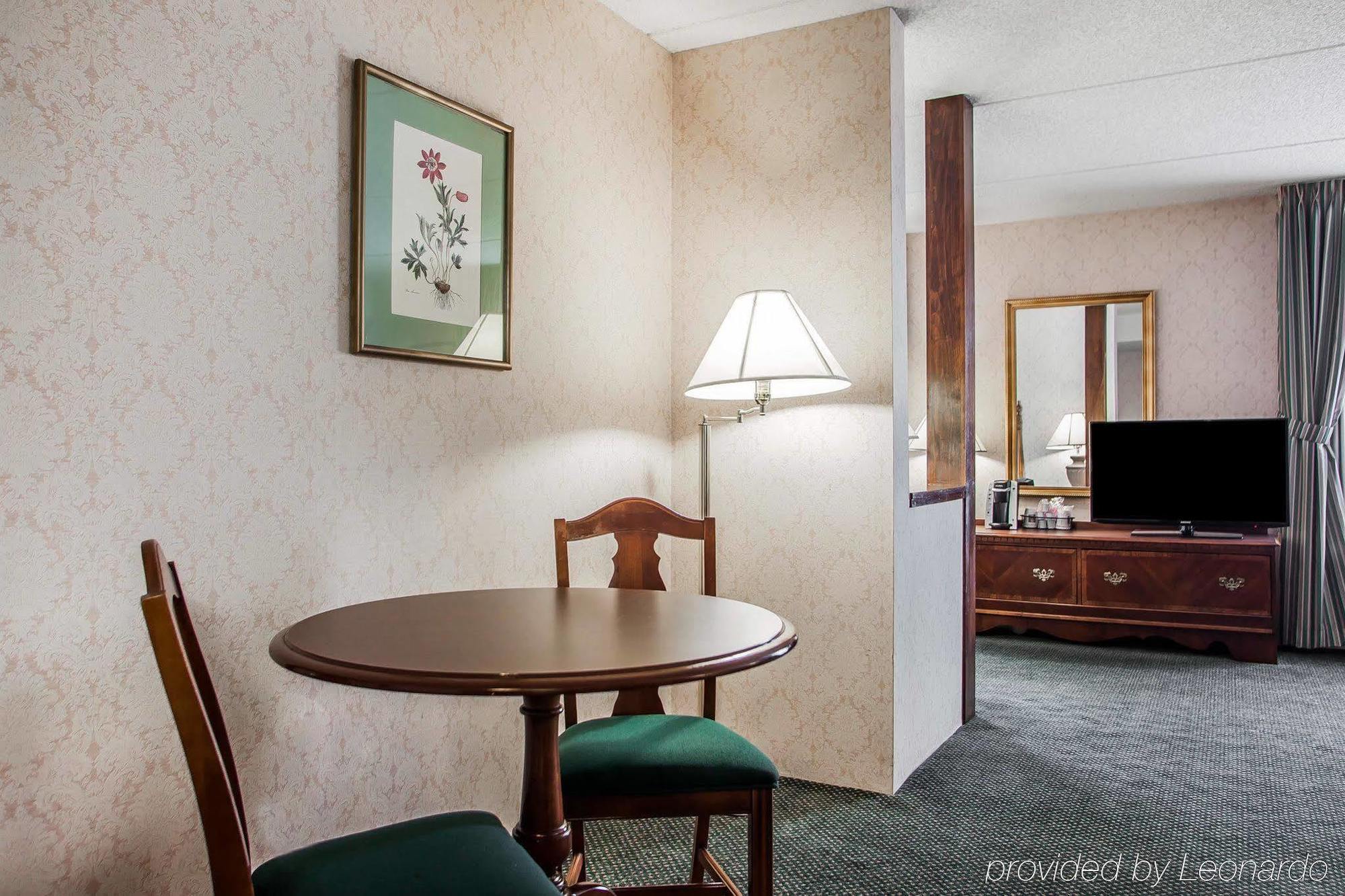 Quality Inn Montgomeryville-Philadelphia Екстериор снимка